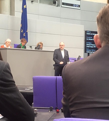 Michael meister im Plenum