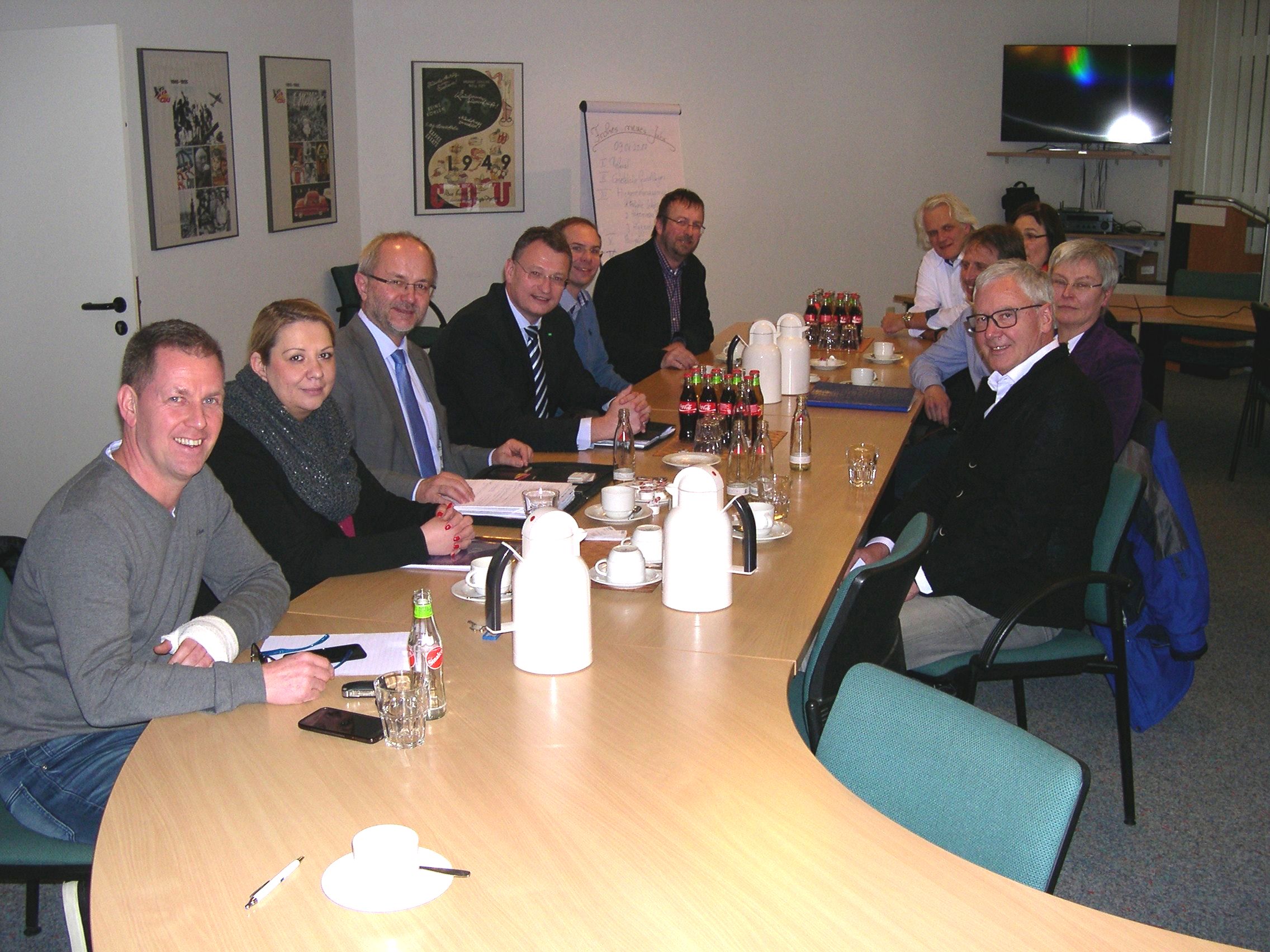 Volkmar Klein im Gespräch mit Apothekern und Krankenkassen